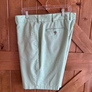 Green Walter Hagen waist 40 men’s golf shorts